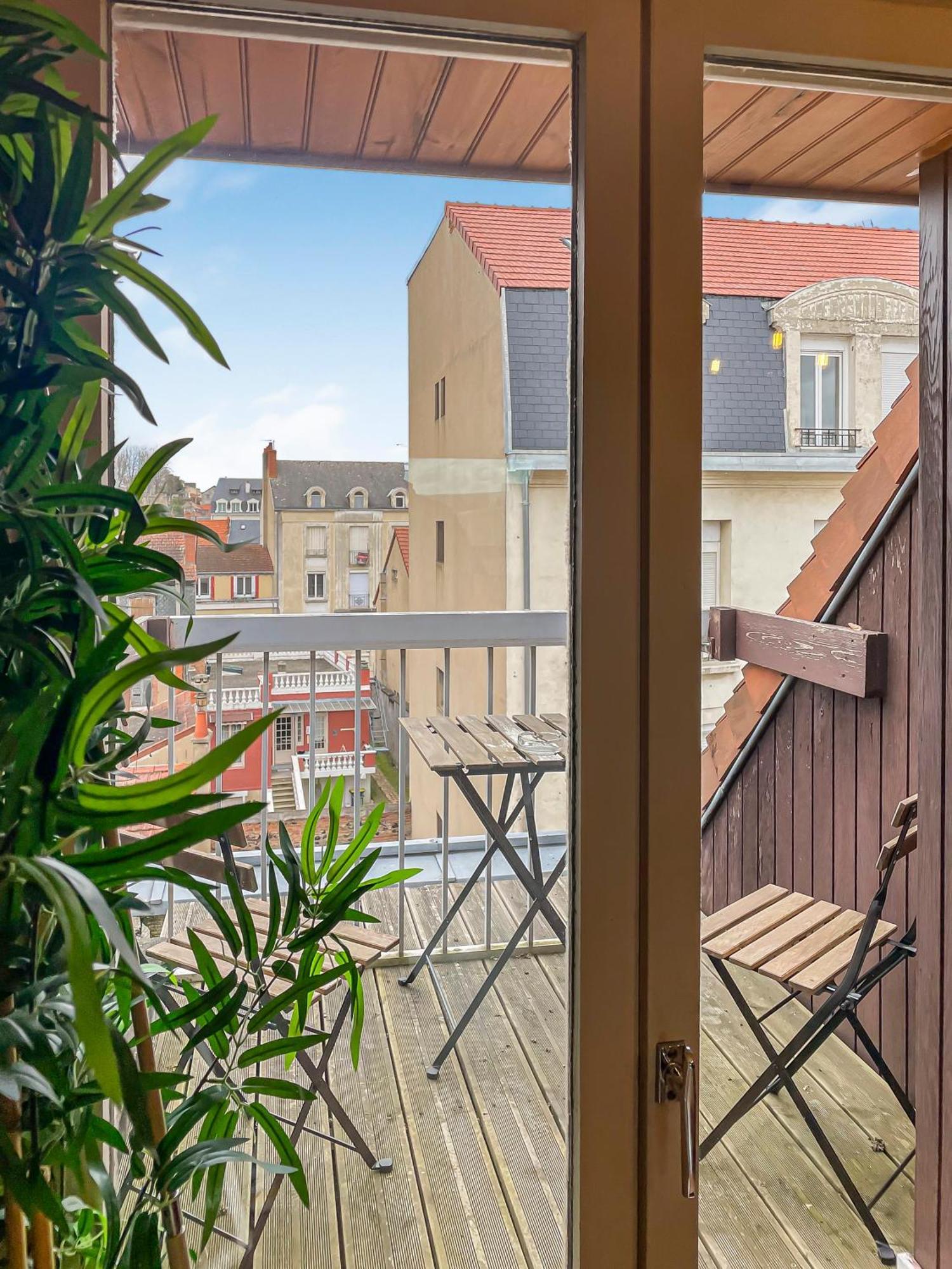Apartamento Pied-A-Terre A Montluçon Exterior foto